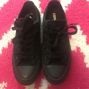 Black Converse Women’s Size 6